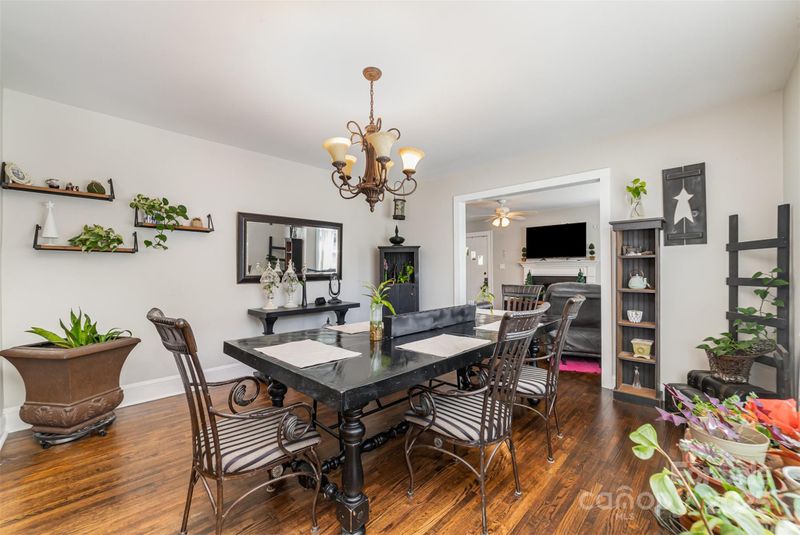 955 E 13th St, Kannapolis, NC 28083