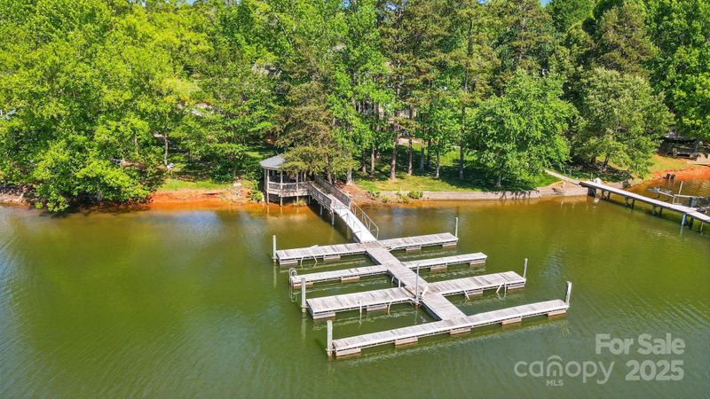 6712 Cove Ln, Sherrills Ford, NC 28673