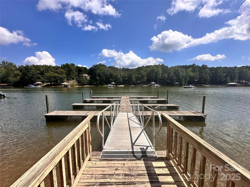 6712 Cove Ln, Sherrills Ford, NC 28673