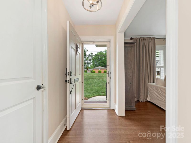 4346 Walker Rd, Charlotte, NC 28211