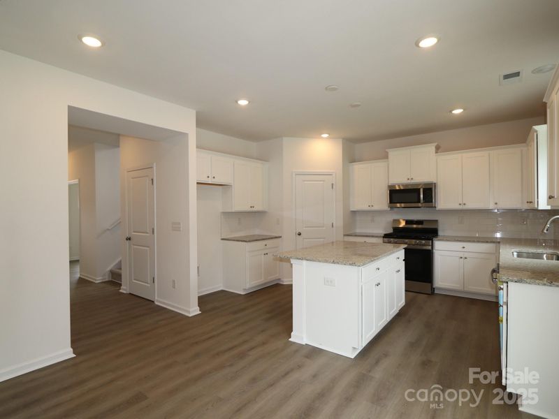 1227 Fremont Dr, Wingate, NC 28174