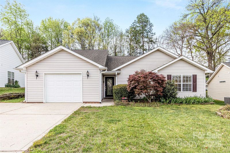 12628 Waterfall Pl, Charlotte, NC 28278