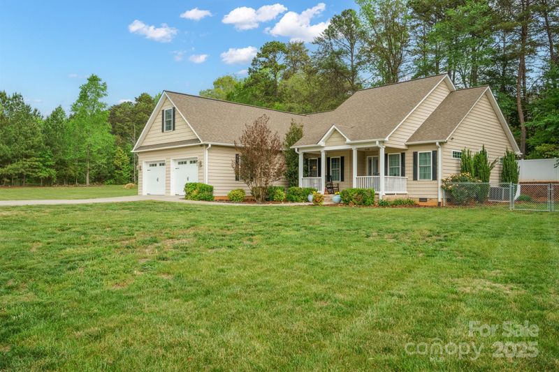 2646 N Olivers Cross Rd, Newton, NC 28658