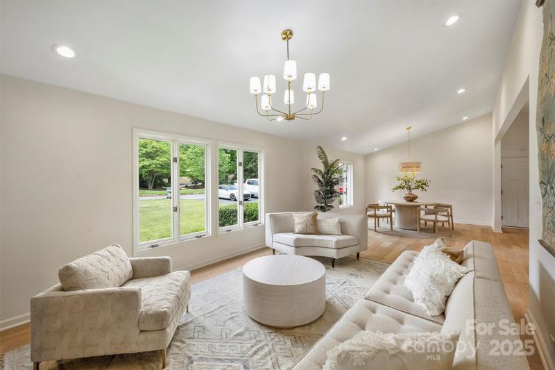 8501 Raintree Ln, Charlotte, NC 28277