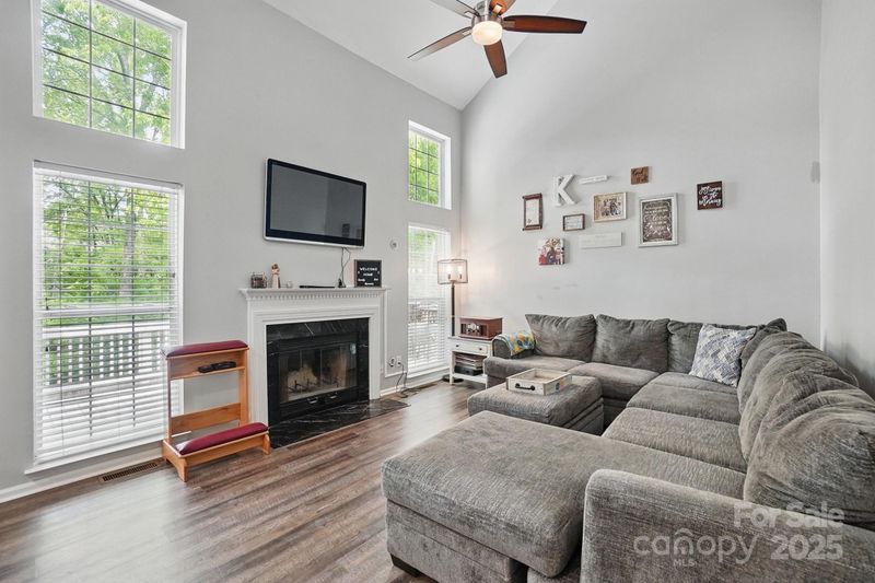 6501 Harburn Forest Dr, Charlotte, NC 28269