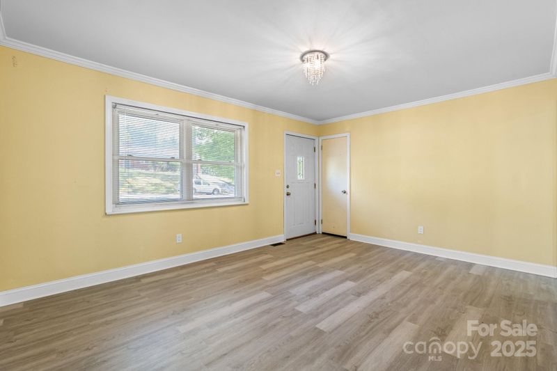 634 7th Avenue Pl SE, Hickory, NC 28602