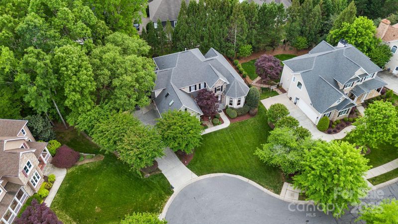 18730 Floyd Ct, Davidson, NC 28036