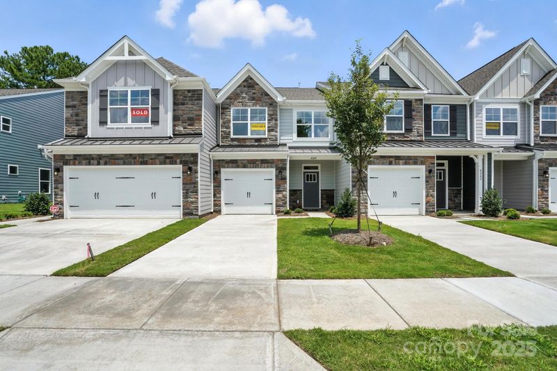 4248 Black Ct, Harrisburg, NC 28075