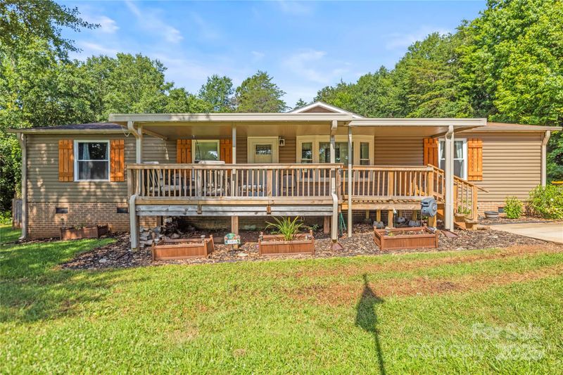 1005 Caldon Dr, Stanley, NC 28164
