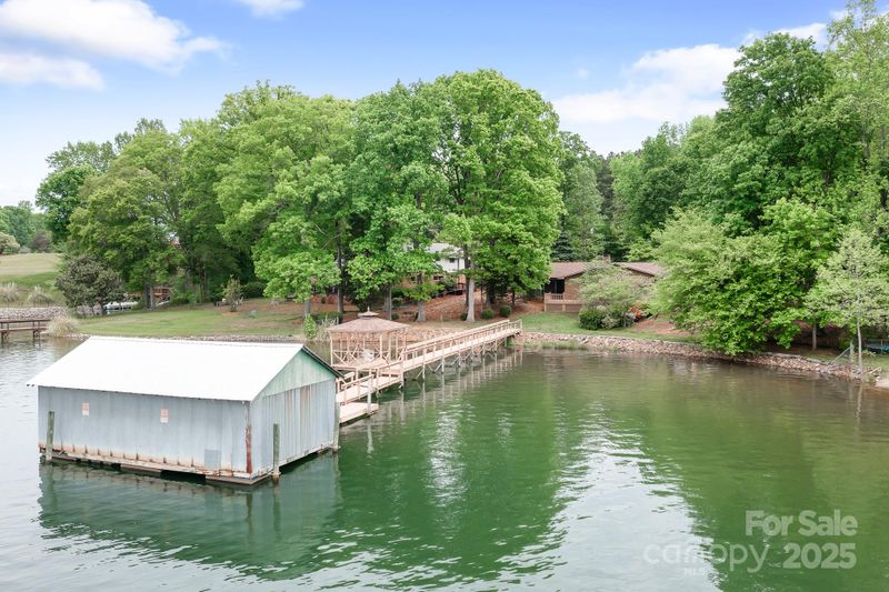4798 Lynwood Rd, Sherrills Ford, NC 28673