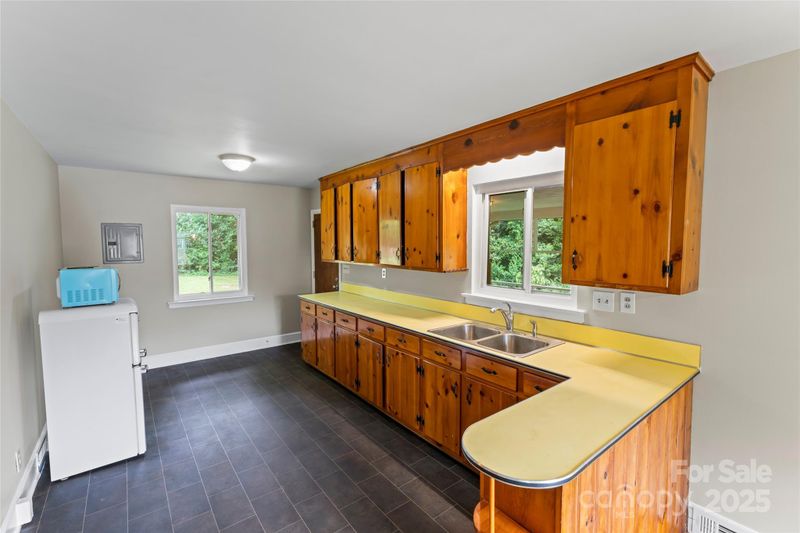 5209 Markay St, Matthews, NC 28105