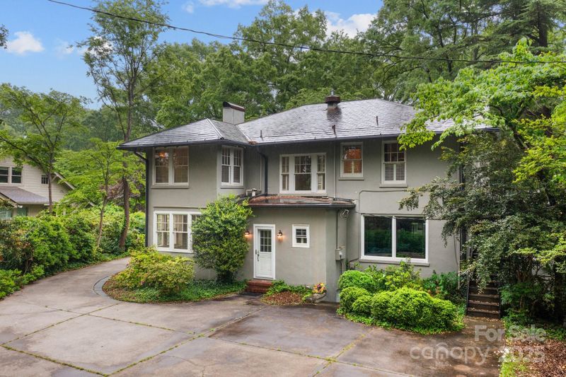 920 Queens Rd, Charlotte, NC 28207