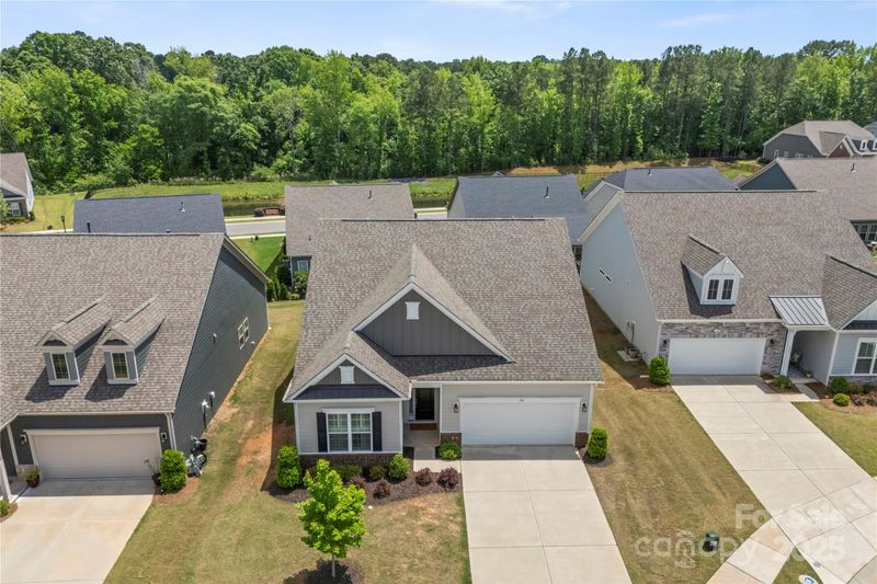 329 Brambling Ct, Wesley Chapel, NC 28110