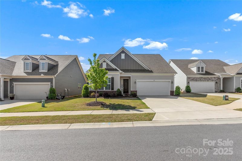 329 Brambling Ct, Wesley Chapel, NC 28110