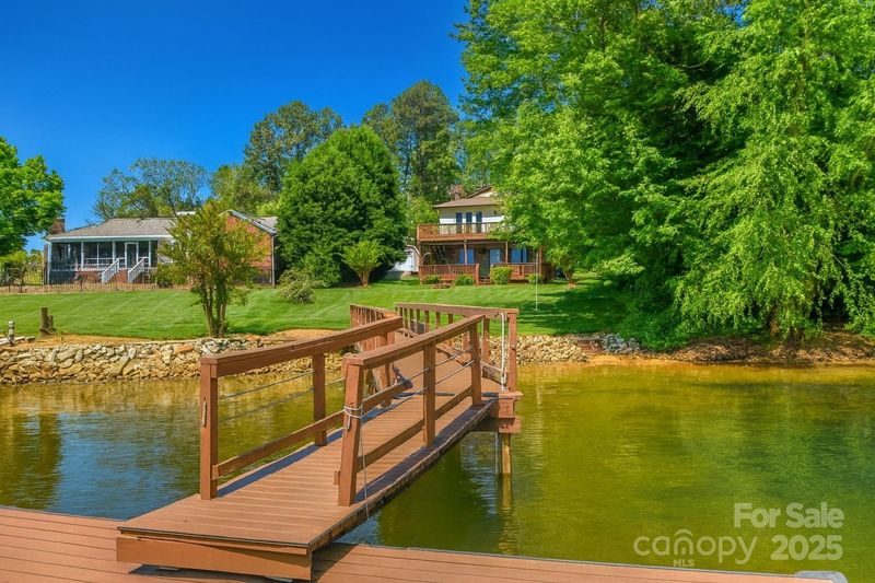 7942 Vista View Dr, Sherrills Ford, NC 28673