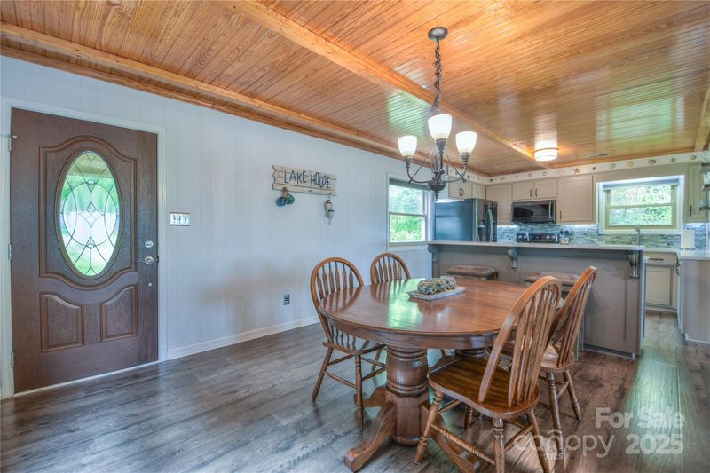 7942 Vista View Dr, Sherrills Ford, NC 28673