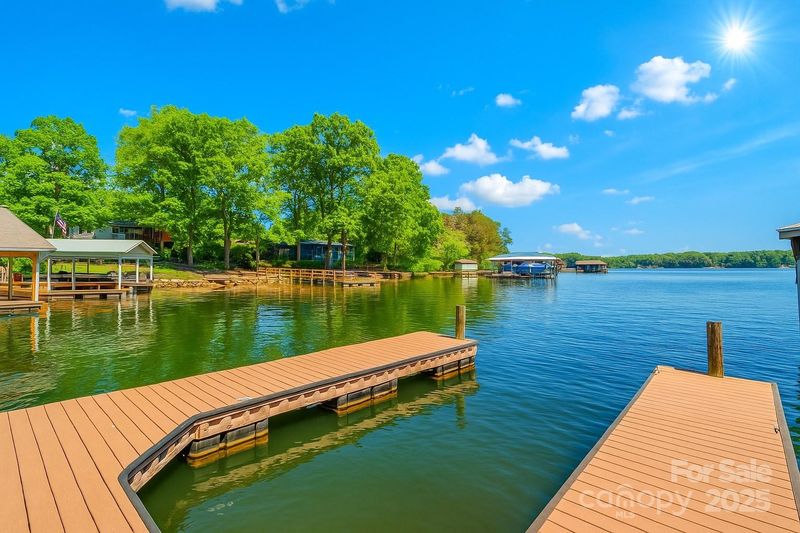 7942 Vista View Dr, Sherrills Ford, NC 28673