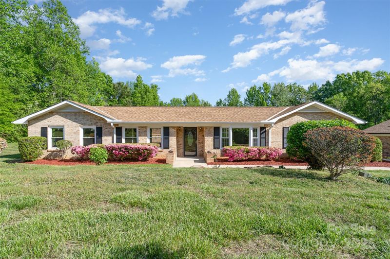 14834 Pawnee Trl, Matthews, NC 28104