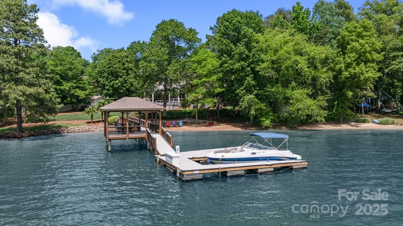 17112 Green Dolphin Ln, Cornelius, NC 28031