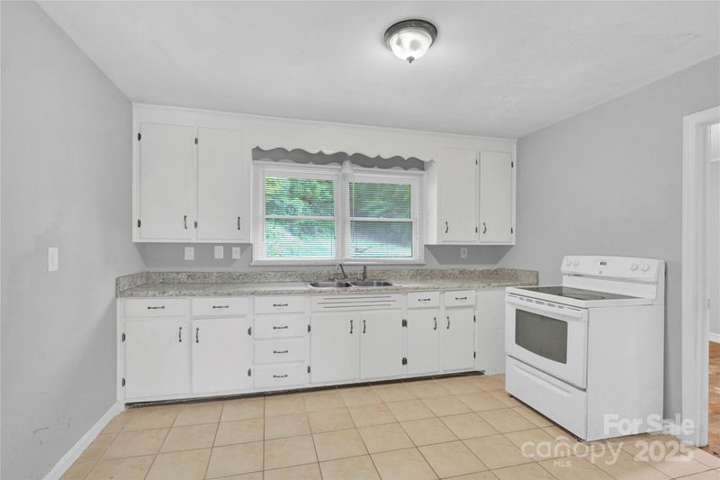 735 Wilbrown Cir, Charlotte, NC 28217