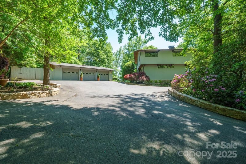 3165 Laurel Ridge Rd NW, Hickory, NC 28601