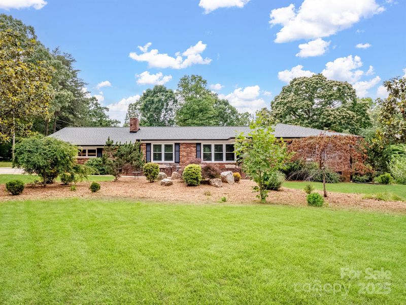 895 Furnace Rd, Iron Station, NC 28080