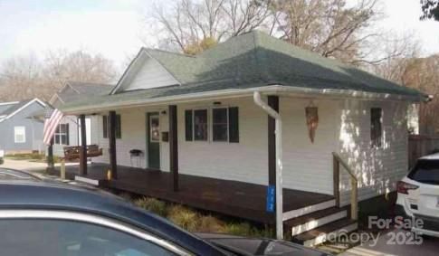 212 Madison St E, York, SC 29745
