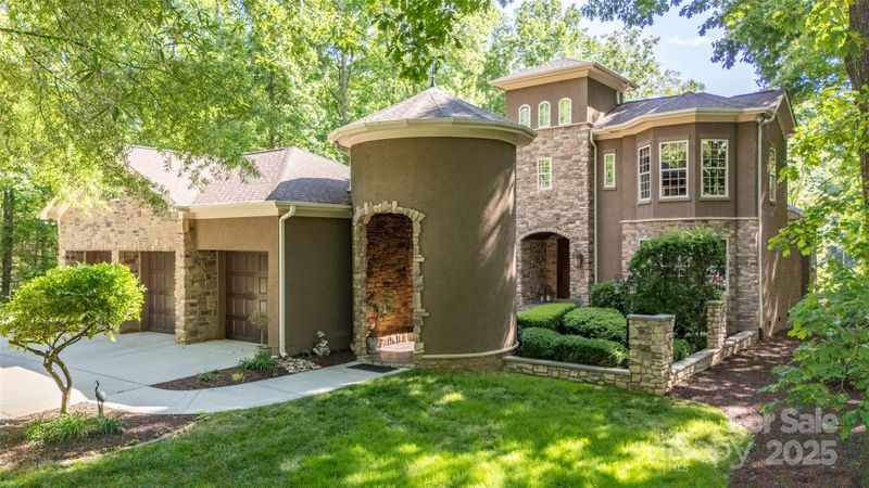 135 Sumter Dr, Mooresville, NC 28117