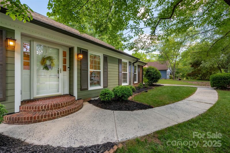 1260 Piccadilly Dr, Charlotte, NC 28211