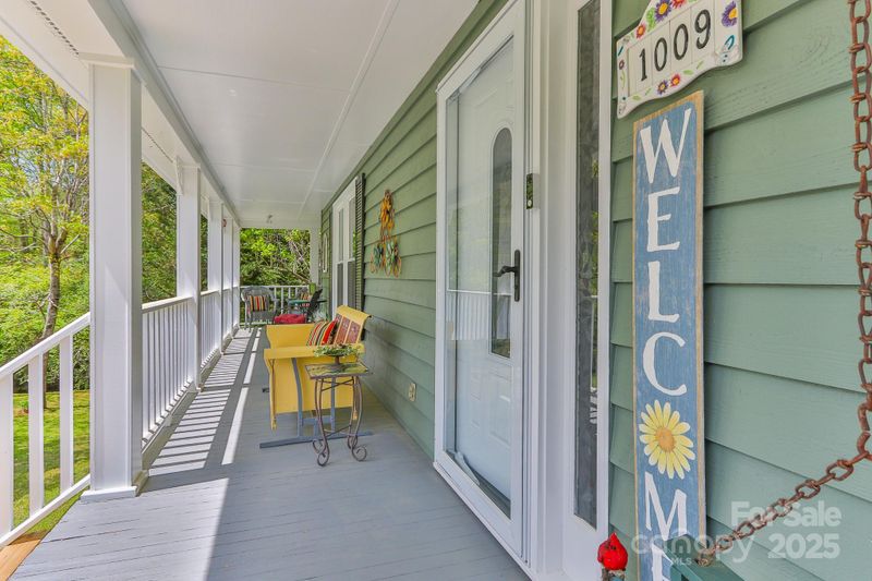 1009 Catawba Valley Blvd SE, Hickory, NC 28602