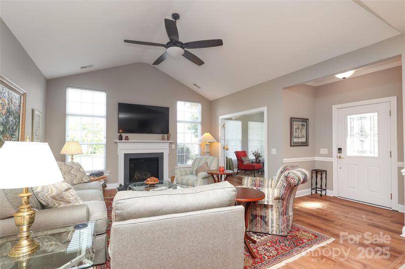 2114 N Castle Ct, Matthews, NC 28105