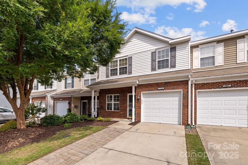 104 Clydesdale Ct, Matthews, NC 28104