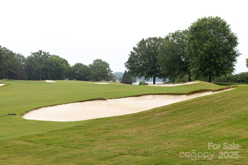 18920 Peninsula Club Dr, Cornelius, NC 28031