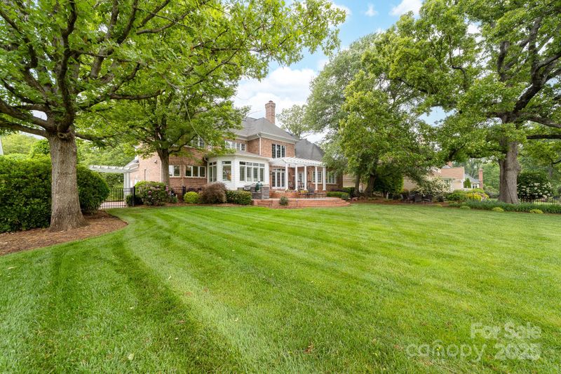 18920 Peninsula Club Dr, Cornelius, NC 28031