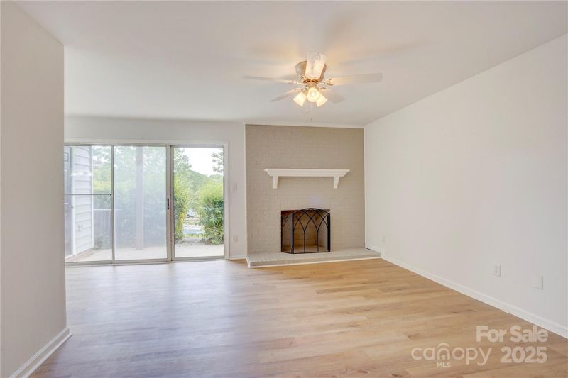2916 Iron Gate Ln, Charlotte, NC 28212
