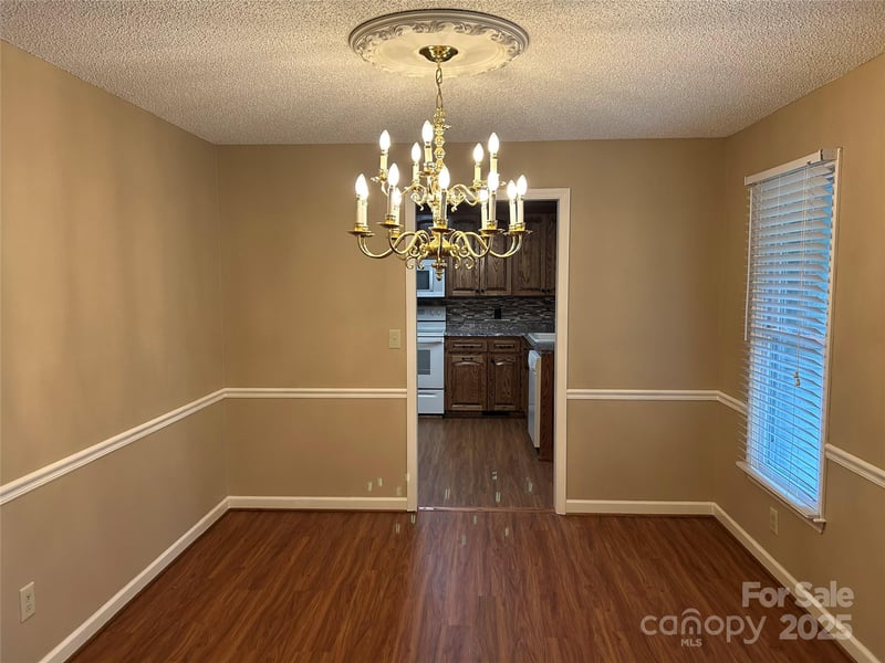 229 Garden Lakes Dr, Blacksburg, SC 29702