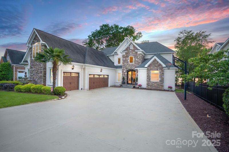 17819 John Connor Rd, Cornelius, NC 28031