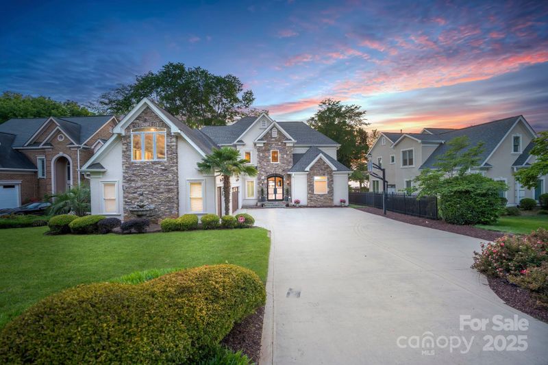 17819 John Connor Rd, Cornelius, NC 28031