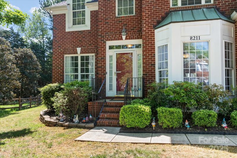 8211 Abbottsgate Ln, Charlotte, NC 28269