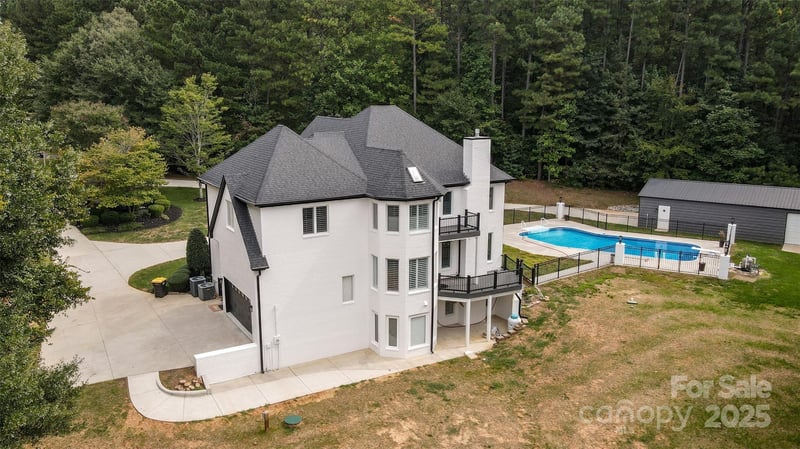 179 Pine Valley Dr, Stanley, NC 28164