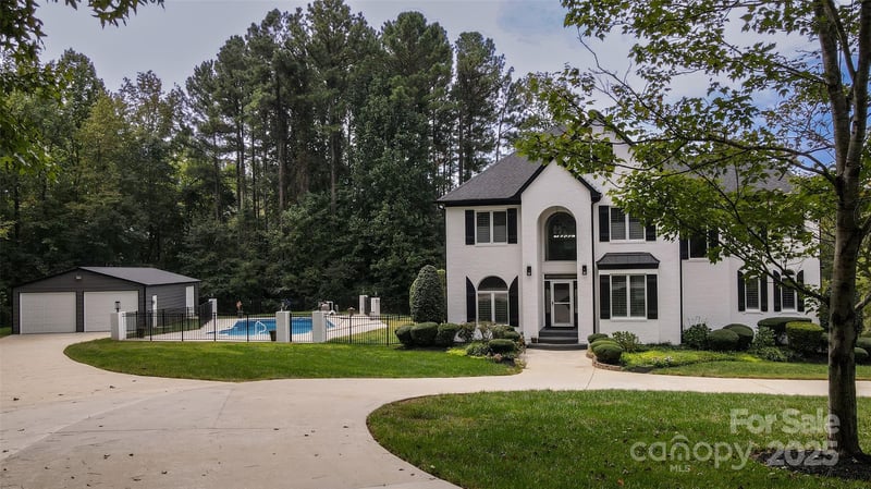 179 Pine Valley Dr, Stanley, NC 28164