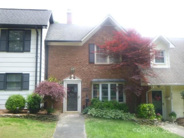 214 Idlewood Dr, Kannapolis, NC 28083