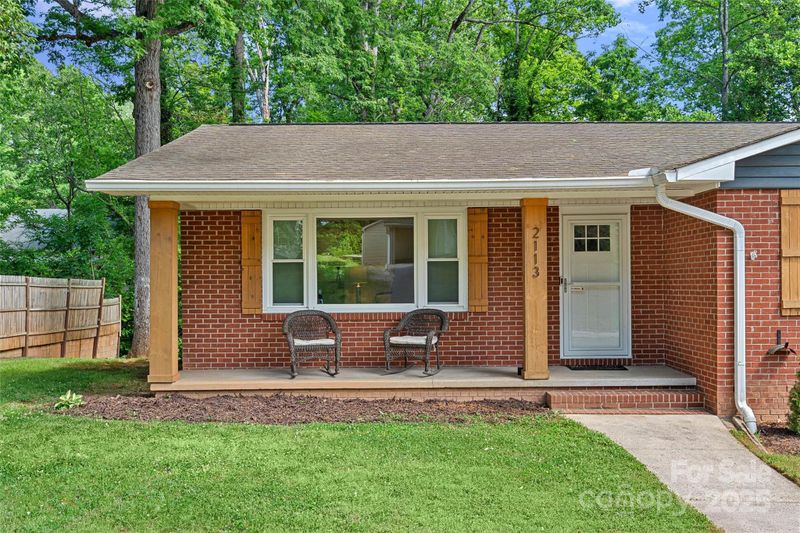 2113 Woodlawn St, Kannapolis, NC 28083