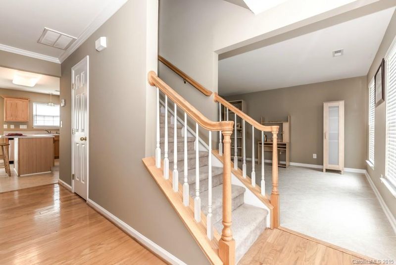 108 Foxwood Pl, Mount Holly, NC 28120