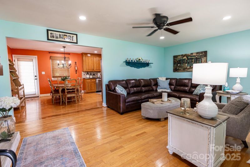 3310 46th Ave NE, Hickory, NC 28601