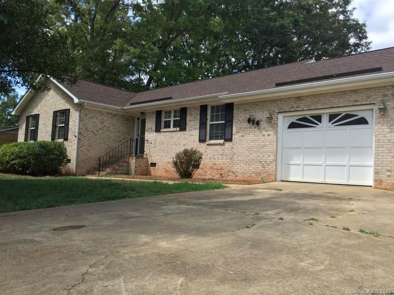 614 Wellons Dr, Gastonia, NC 28054