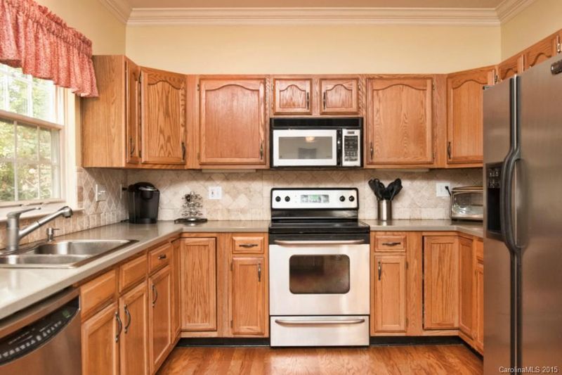 9016 Sutherland Dr, Huntersville, NC 28078