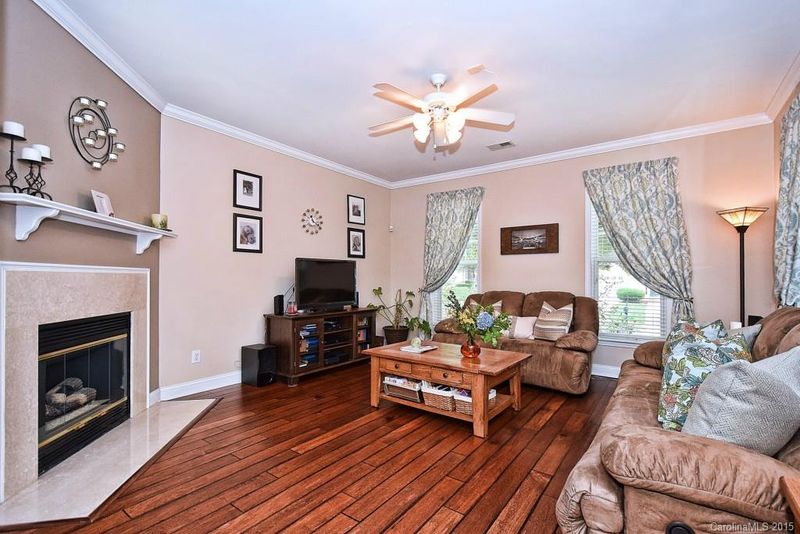 9459 Brighthaven Ln, Charlotte, NC 28214