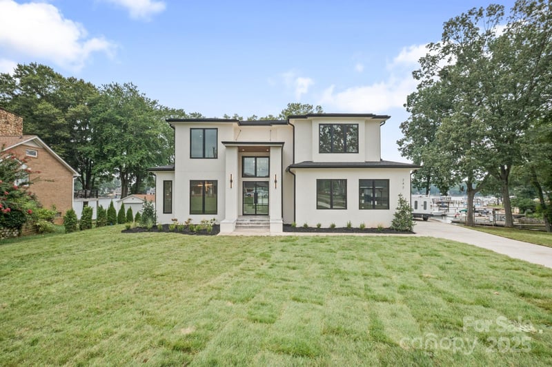 242 Shoreline Loop, Mooresville, NC 28117