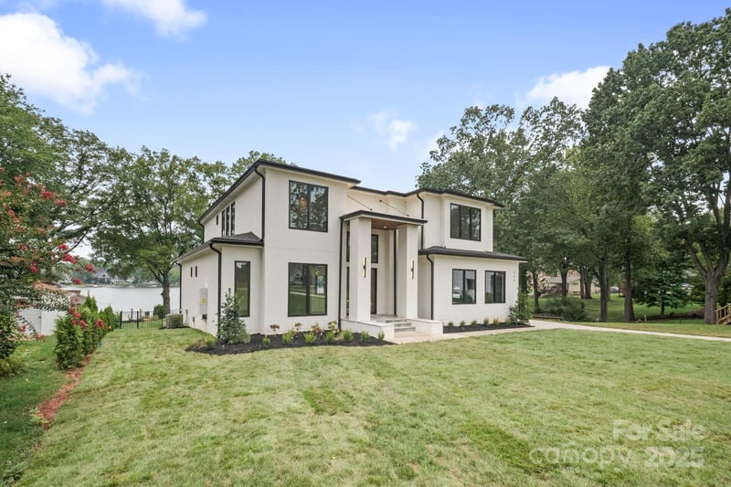 242 Shoreline Loop, Mooresville, NC 28117